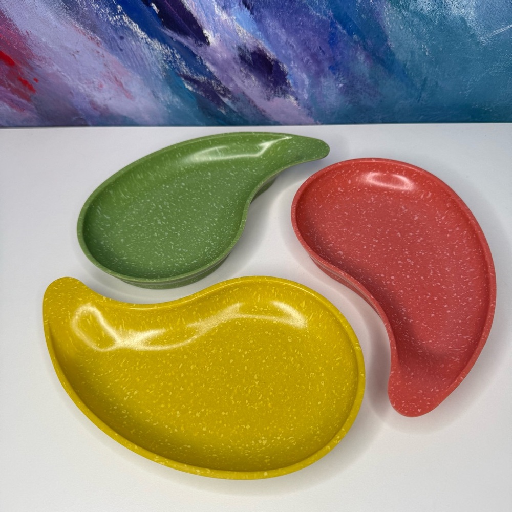 West Bend Set of 3 Melamine Confetti Teardrop Kidney Bowls Yellow Pink Green